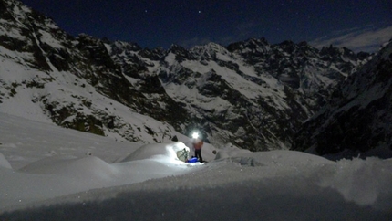 Follow the Gully Barre des Ecrins - Follow the Gully: Il bivacco Ph. Christian Türk