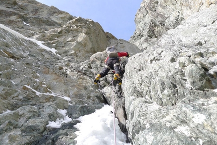 Follow the Gully Barre des Ecrins - Follow the Gully: Marcello Sanguineti su L1 di Follow the Gully Ph. Christian Türk