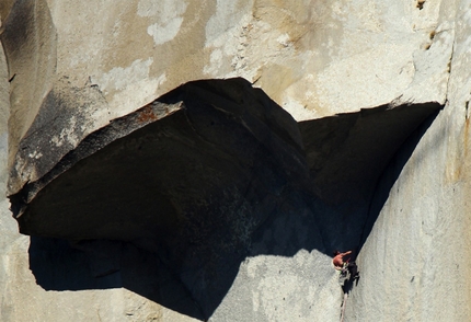 Alex Honnold & Hans Florine - Alex Honnold beneath the Great Roof.