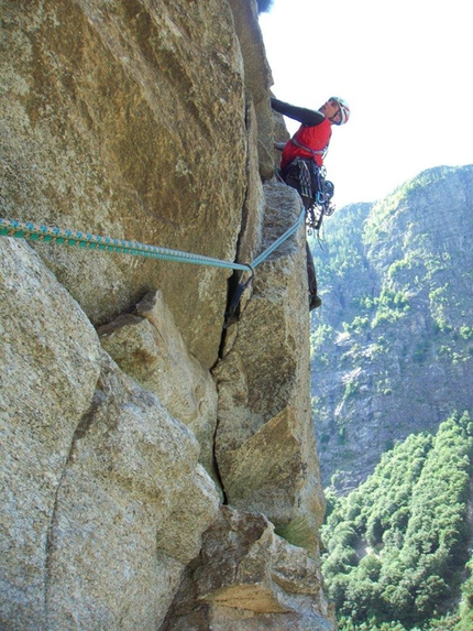 Summer Caramberos Parete Cascata Caramberos - Summer Caramberos: Summer Caramberos (Gondo-Ossola) ph archivio G. Pagnoncelli