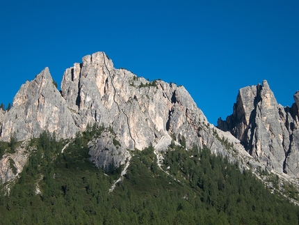 Gallo George Muraglia di Giau - Lastoni di Formin - Gallo George: The route line of Gallo George, Muraglia del Giau, Lastoni di Formin, Dolomites  (ph Sterni archive)