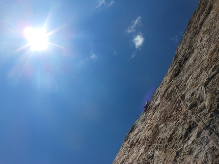 Lisetta Col dei Bos - Lisetta: Andrea Simonini in libera sul tiro chiave di IX- (7b+)