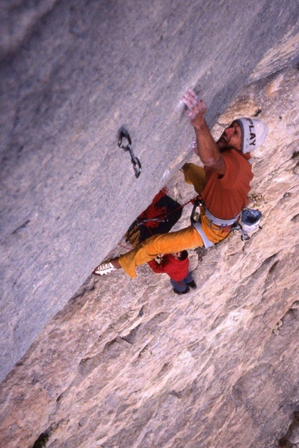 Alessandro Jolly Lamberti - Alessandro Jolly Lamberti su Le Minimum 8c, Buoux, Francia.