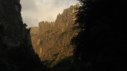 Enjoy the Silence Sentinella di Val Mala - Grigna Meridionale - Enjoy the Silence: La Sentinella dall inizio della Val Mala