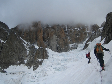 Pilone Centrale del Frêney - Via classica (Bonington) Monte Bianco - Pilone Centrale del Frêney - Via classica (Bonington): Verso i bivacchi. Foto Francesco Lamo