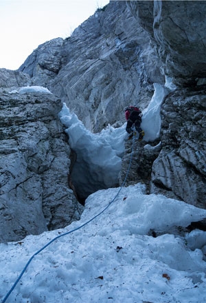 Il Grande Salto - Il Grande Salto: Passi di misto sul primo salto della cascata.