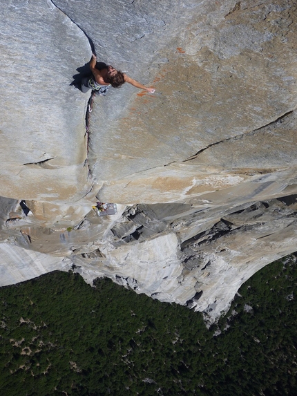 Nico Favresse - Nico Favresse on the exposed headwall of The Salathe Wall, El Capitan, Yosemite