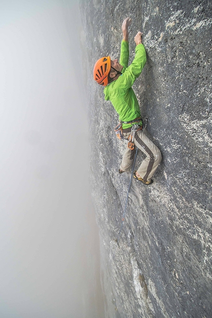 Happy Ledge Val Trementina Parete Est, Paganella - Happy Ledge: Nicola Sartori sul secondo tiro di 7a+ © Giampaolo Calzà