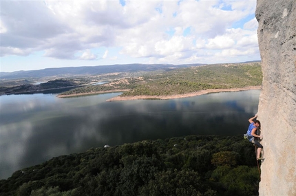 Roccadoria Monteleone (Sardegna) - Luca Giupponi al 6° meeting L’acqua e la roccia di Roccadoria Monteleone