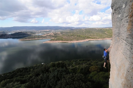 Roccadoria Monteleone (Sardegna) - Luca Giupponi al 6° meeting L’acqua e la roccia di Roccadoria Monteleone