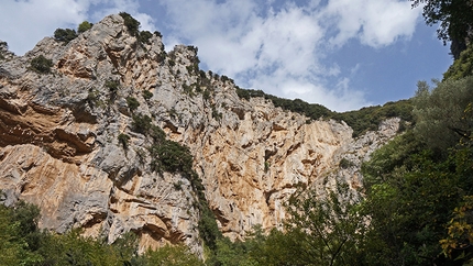 Benvenuti al Sud U' Piscione, Monte Pertuso - Benvenuti al Sud: Benvenuti al Sud: Anfiteatro U'Piscione