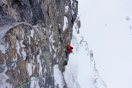 Frëit dl mond Sella - Frëit dl mond: Frëit dl mond (120m, M7, VI+ Aaron Moroder, Alex Walpoth 16/02/2016),  Val Lasties, Sella, Dolomites