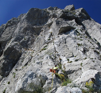 Vuoto a perdere Rocca Busambra - Vuoto a perdere: Vuoto a perdere, Rocca Busambra: Massimo Flaccavento alla base della cuspide finale.