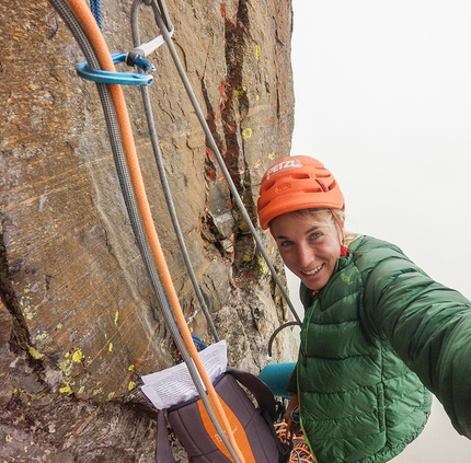 Sturm und Drang  Cima Becco di Valsoera Torre Staccata - Sturm und Drang: Federica Mingolla a-vista su Sturm und Drang al Becco di Valsoera, insieme a Andrea Migliano