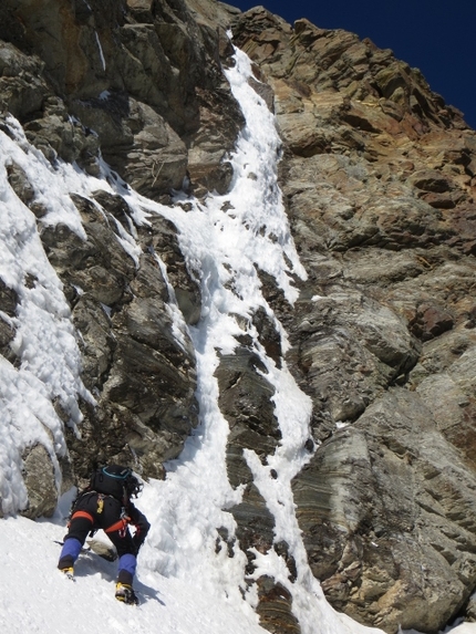 Parete est integrale Fletschhorn - Parete est integrale: Sulla via Parete E Integrale - alla base della cascata