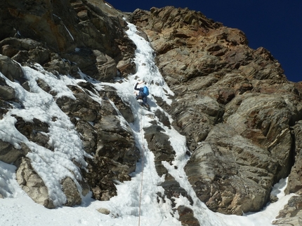 Parete est integrale Fletschhorn - Parete est integrale: Sulla via Parete E Integrale - sulla cascata