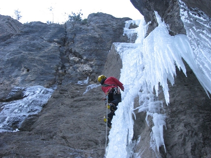 Hysteria Rio Vandul - Hysteria: Romano Benet and Tine Cuder making the first ascent of Hysteria (M7, WI6+ 135m), a new icefall in Val Raccolana