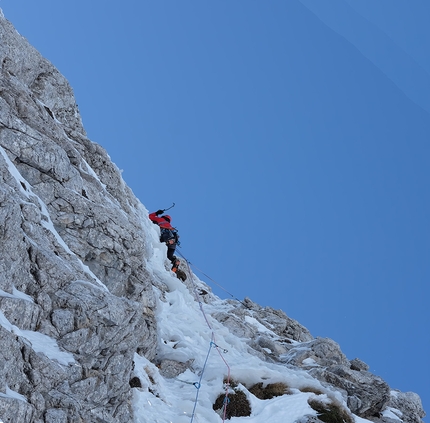 Ginevra Punta Innominata - Monte Terminillo - Ginevra: Pino Calandrella sul secondo tiro