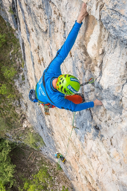 Distensione Monte Spitz - Distensione: Alessio Roverato and Angela Carraro climbing Distensione © Samuel Scotton