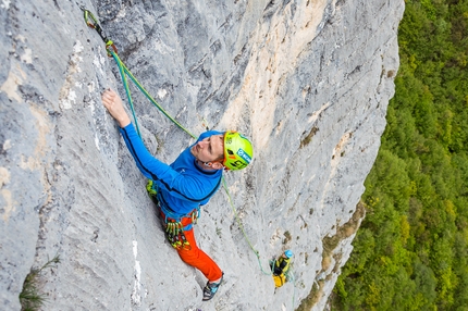 Distensione Monte Spitz - Distensione: Alessio Roverato and Angela Carraro climbing Distensione © Samuel Scotton