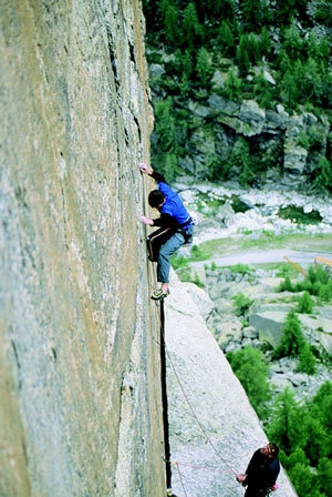 Itaca nel Sole Free Caporal - Itaca nel Sole Free: Cristian Brenna making the first free ascent of  Itaca nel Sole at Caporal @ Andrea Gallo