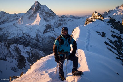 Dent Blanche South Ridge - Wandfluegrat Dent Blanche - Dent Blanche South Ridge - Wandfluegrat: Dent Blanche Wandfluegrat: dawn, Matterhorn in the background