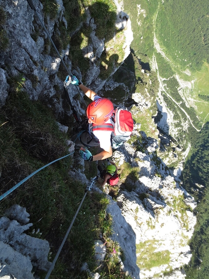 Via ferrata Maurizio Monte Alben, Monte Croce - Via ferrata Maurizio: Un passaggio verticale della via ferrata Maurizio al Monte Alben