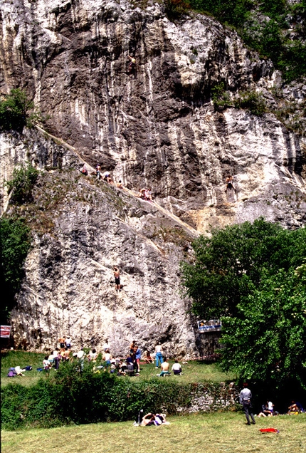 Cividate, chiusura temporanea