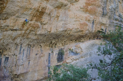 Unchìnos Badde Pèntumas - Valle di Lanaitto - Unchìnos: Luca Giupponi sul primo tiro di Unchinos, 8b, Sardegna